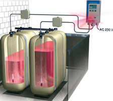 Two submersible probes warn of a faulty or suspect interconnection between battery tanks